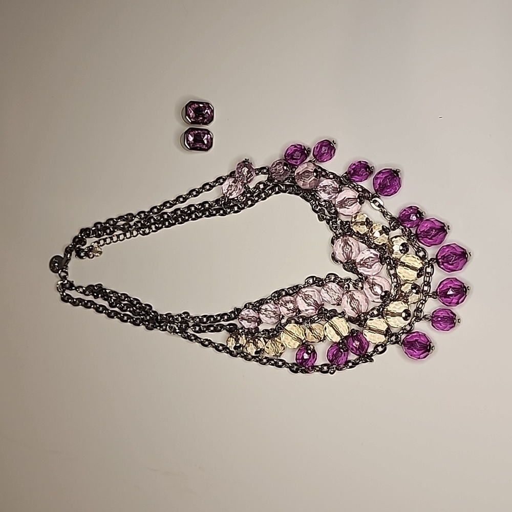 White House black market statement necklace & earings purple/light purple/clear